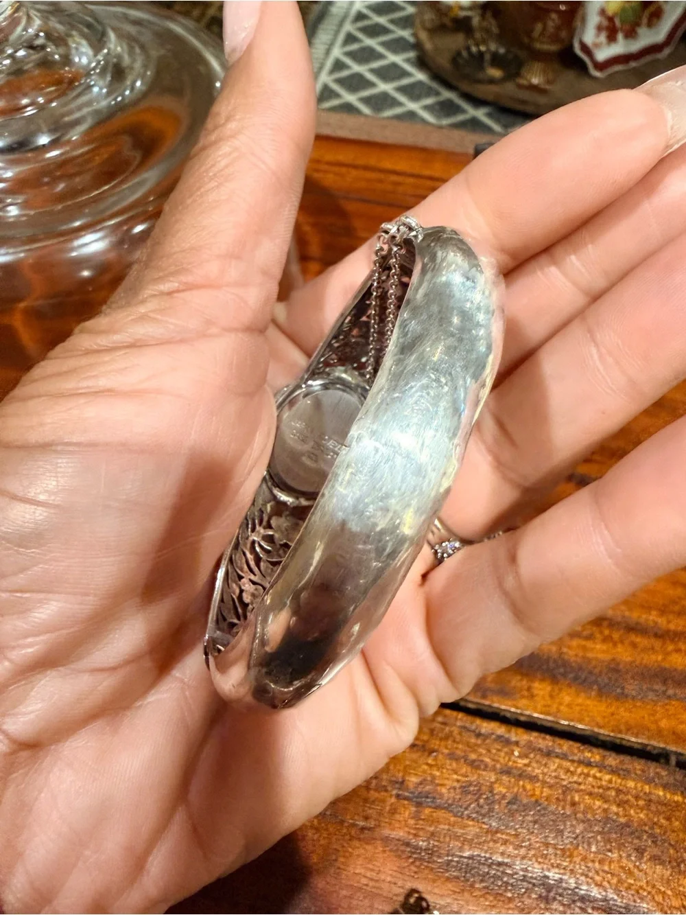 Vintage-Style Silver Filigree Women's Bracelet Watch -